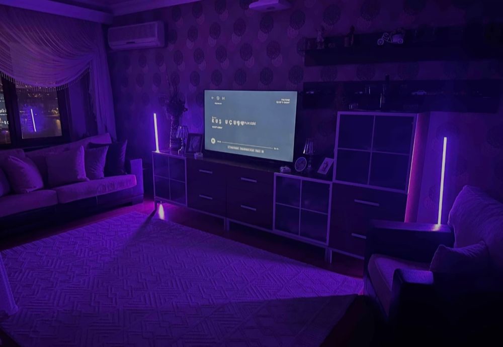 Декоративна Лед лампа RGB със стойка