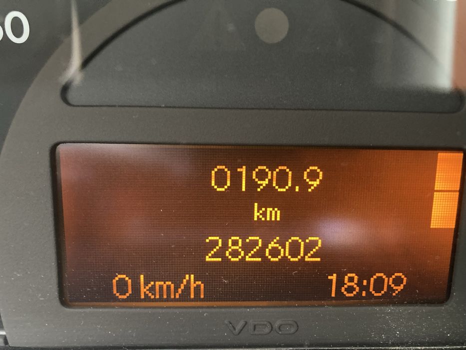 Продавам Мерцедес C220 CDI