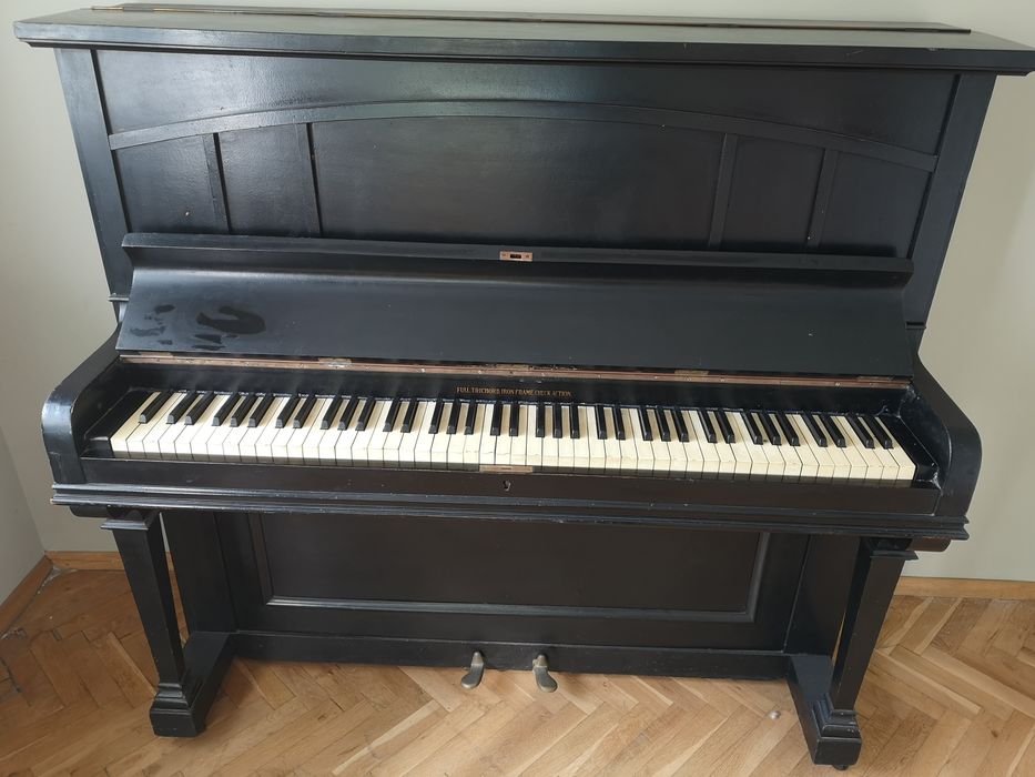 Подарявам старо английско пиано