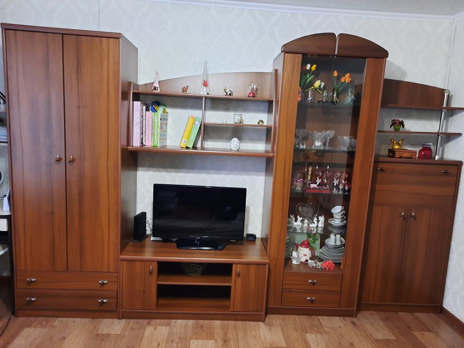 Стенка-горка для гостиной