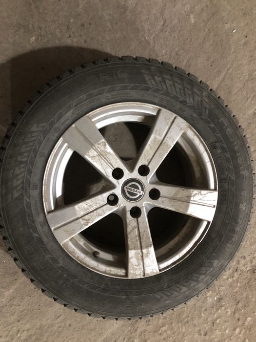 Продам комплект колес с шипованной резиной