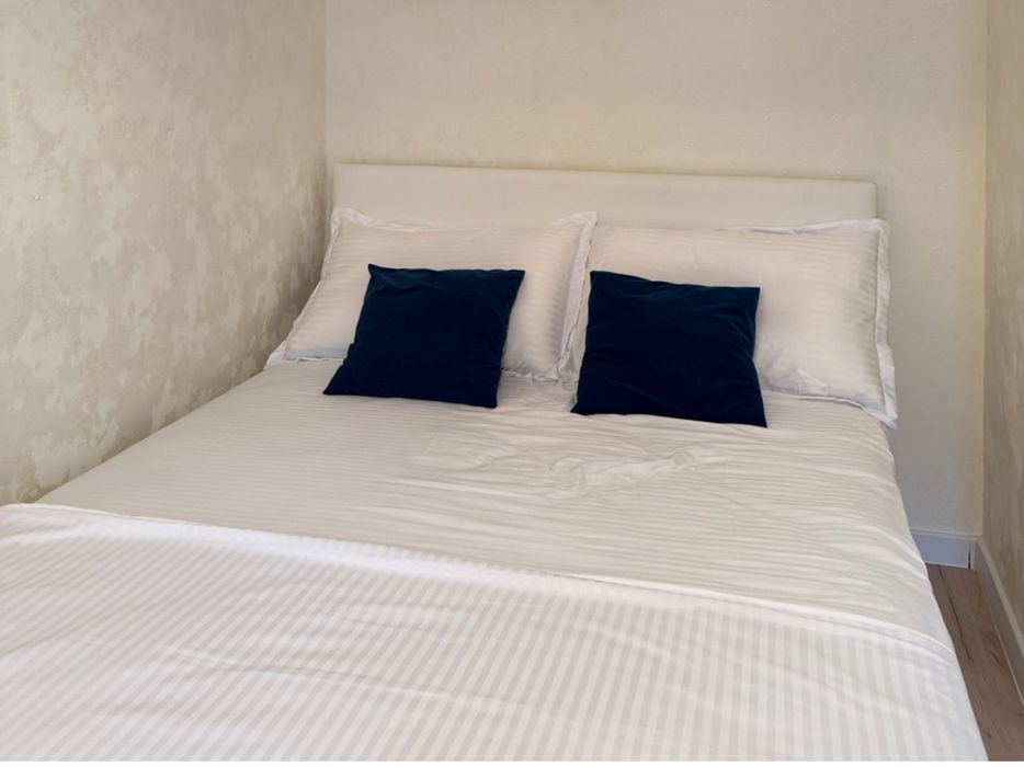 Продам двухспальную кровать