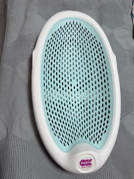 Бебешки възглавници, чаршафи и чувалчета, нови или отлични