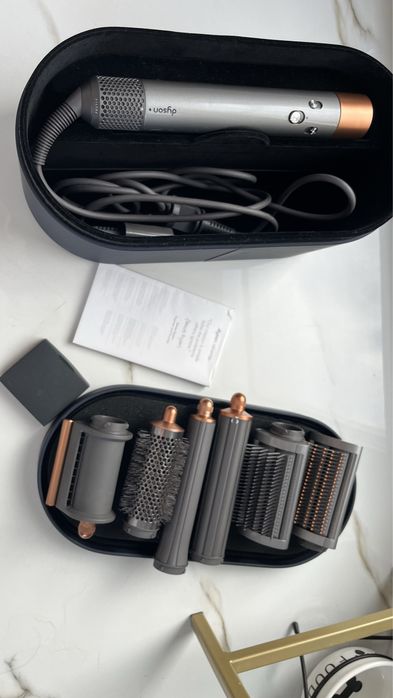 Dyson airwrap nou nout