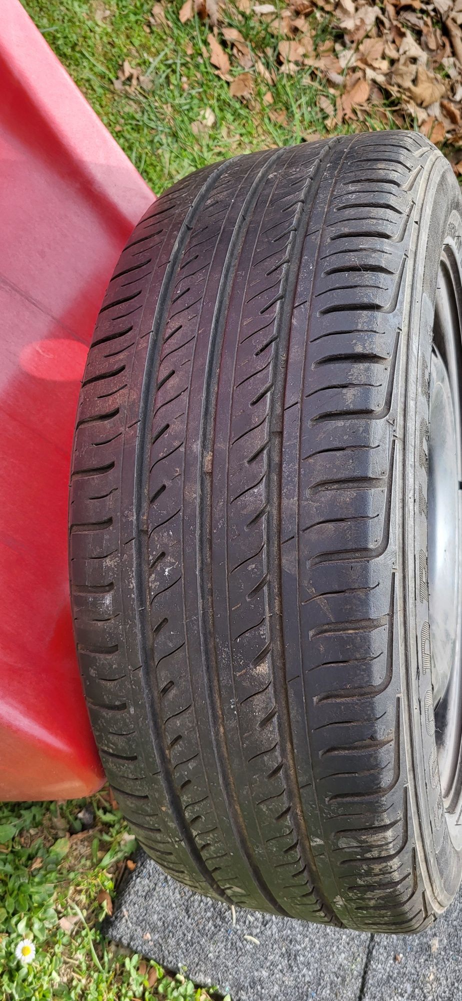 Anvelope vară 205/55 R16 + jante de tablă