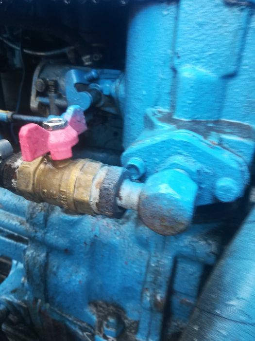 Пусковой двигатель ПД-10 с редуктором.