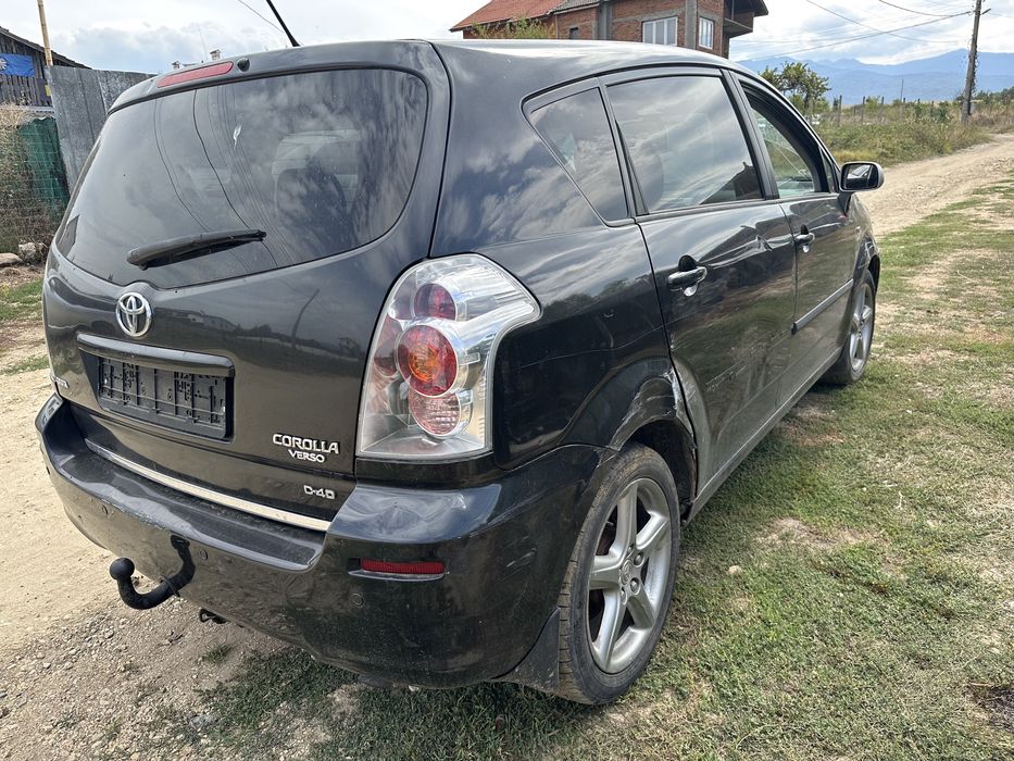 Toyota Corolla Verso на части 2.2 d4d 136 кс