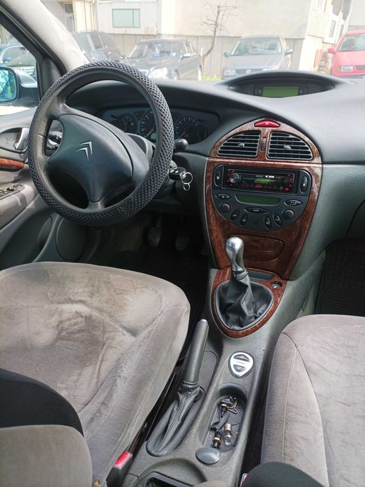 Лека кола Ситроен С5