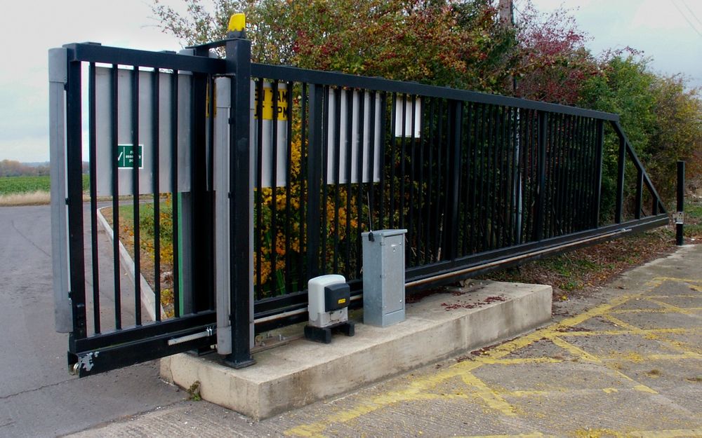 Automatizare porti batante,Poarta Culisanta ,Confecții metalice porti