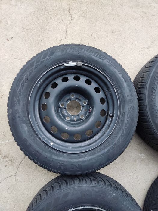 205/60/15 Зимни Nexen с алуминиеви джанти БМВ е39