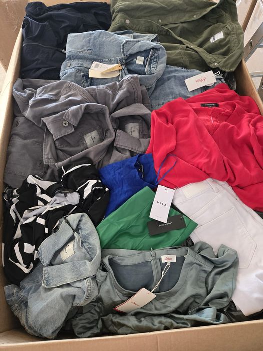 Haine outlet pentru revânzare