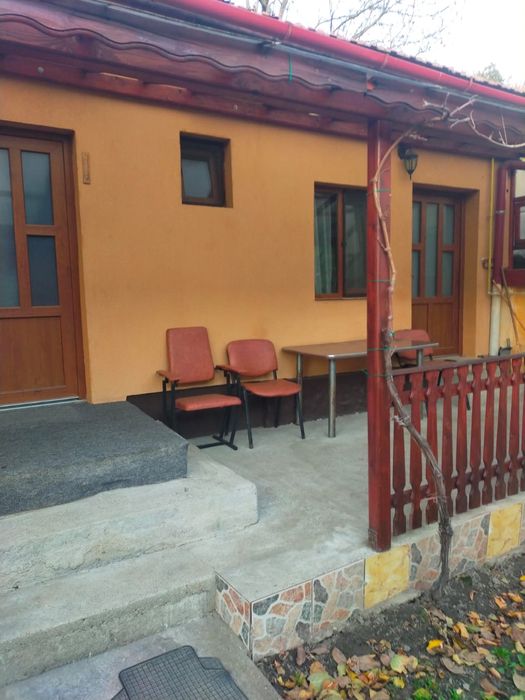 Casa 2 camere de inchiriat
