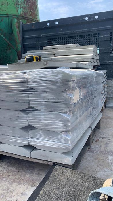 Capce de gard si coama din beton - gri antracit sau albe