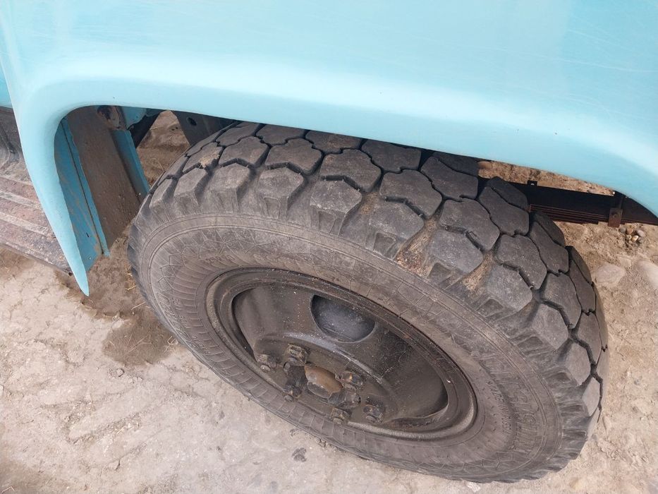 Gaz 53 sotiladi  6200$
