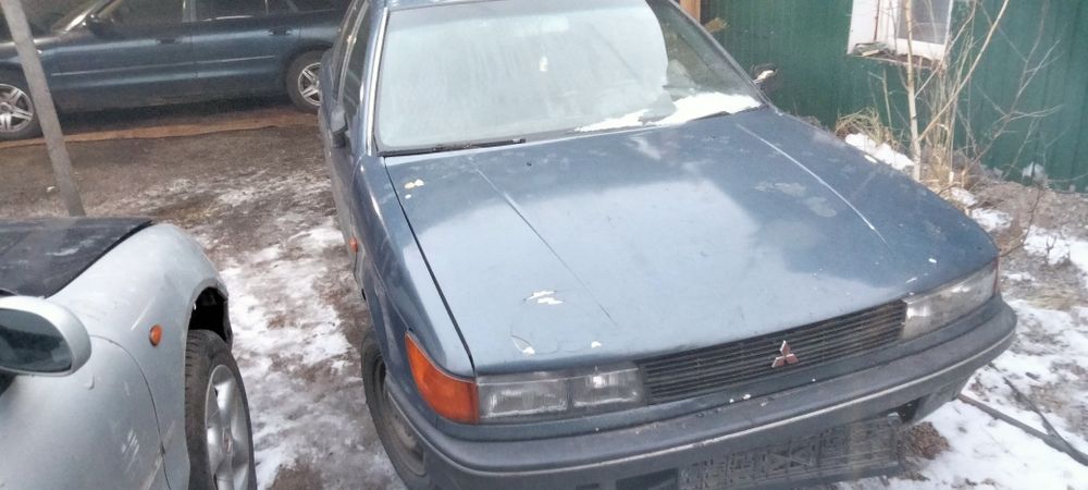 Продам митсюбиси Лансер и Галан по запчастям в наличие есть все