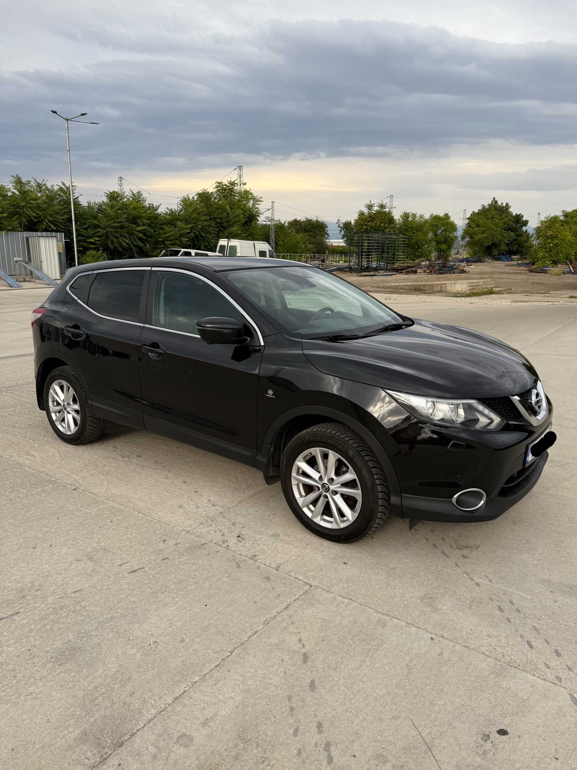 Nissan Qashqai 1.2 бензин, 360 камери, подгрев, дистроник и др.