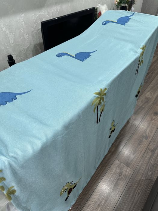 Продам комплект штор в детскую комнату в тематике динозавров