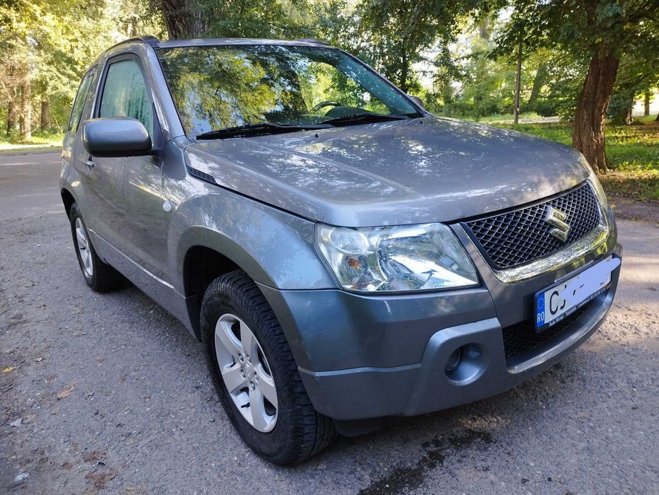 Vând Suzuki Grand Vitara 1.6 benzină, 4x4 , 2007, AC, ESP OFF, 2+1 uși