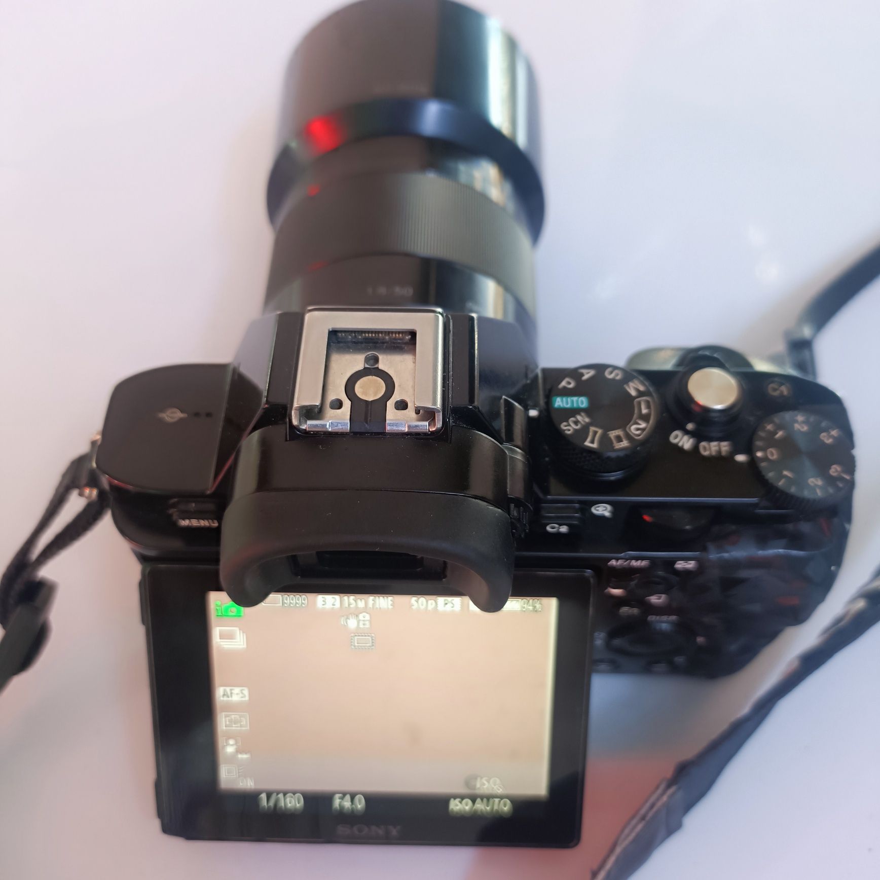 Sony A7R obektiv bilan