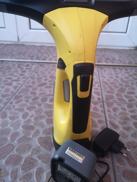 Стъклочистачка Karcher зарядно 2външни Батерии Нов Модел
