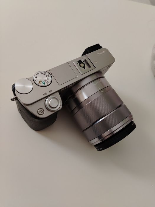 Sony a6000 mirrorless + Obiectiv sony OSS 18-55mm f3.5