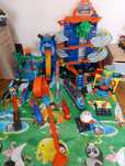 Гаражи и писти hot wheels