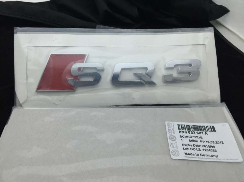 Set Embleme Audi SQ3 crom/rosu (3 bucati)
