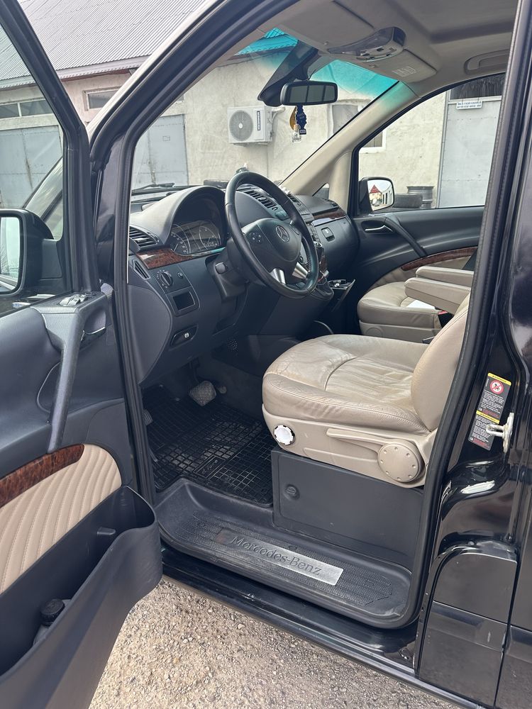 Inchiriez microbuz mercedes 7 +1 locuri viano 2014 automat