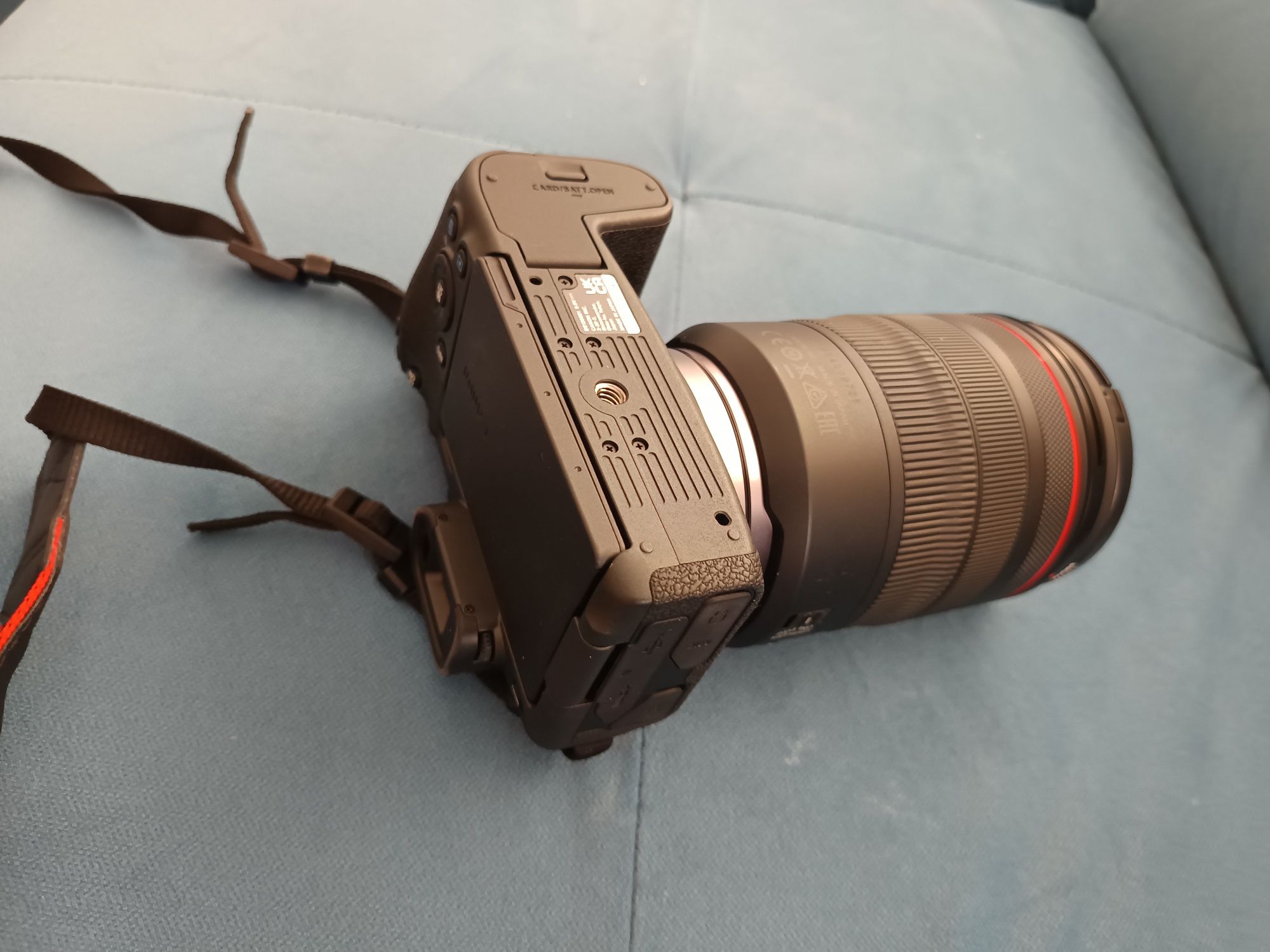 Canon EOS R8 Full frame + 24-105 RF F4 в гаранция