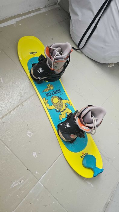 Placa snowboard copii  Burton riglet + legaturi si booti marime 28