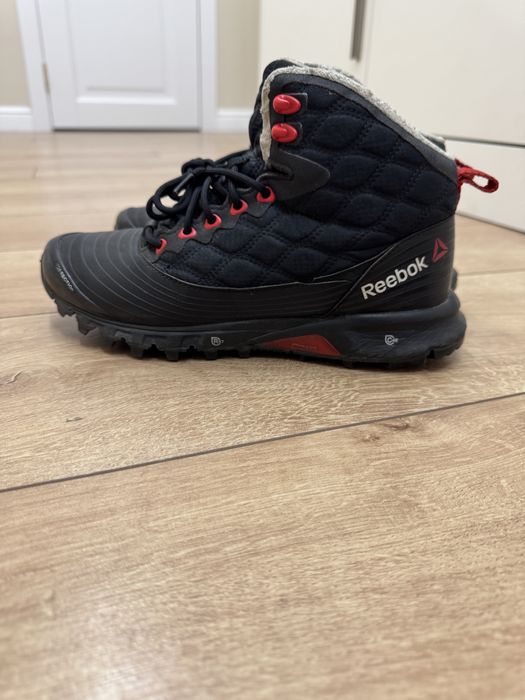 Зимние Кроссовки фирмы “Reebok”