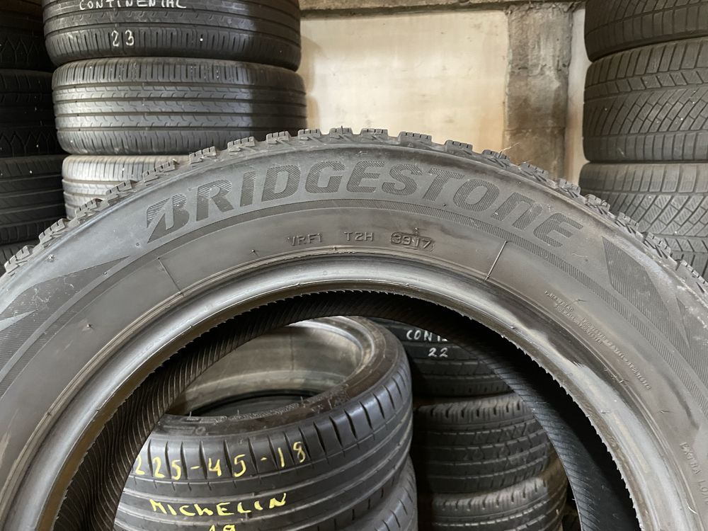4бр. 215/60/16 Bridgestone Blizzak LM001, 6.5мм, ДОТ 2017