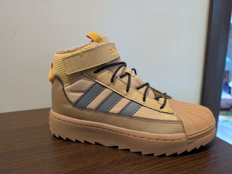 Маратонки за момче Adidas