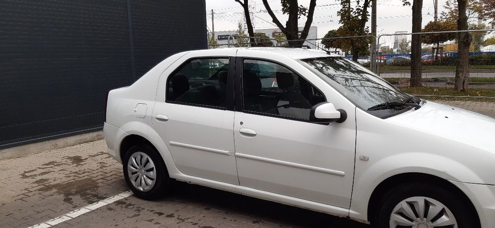 Logan laureatte, 1.2 16v benzina  ,2011,AC,EURO5, perfecta  stare, itp