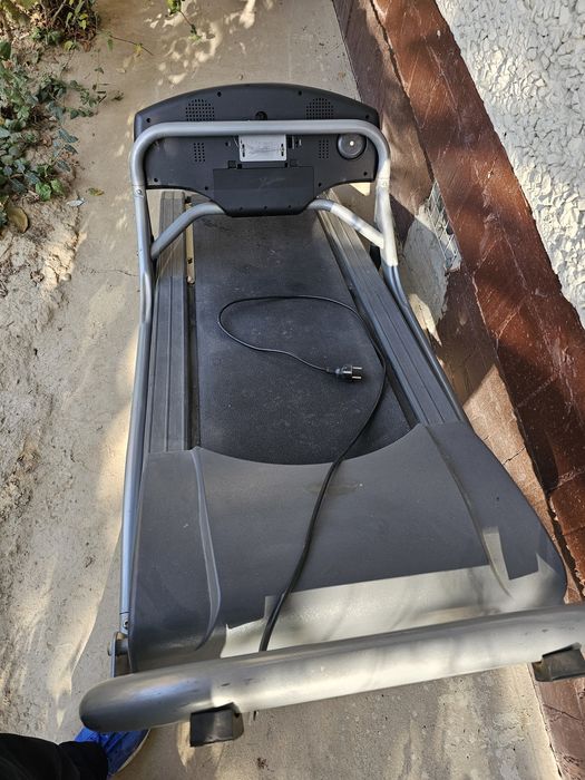 Срочно продам беговой дорожкой, полный рабочим состояние.