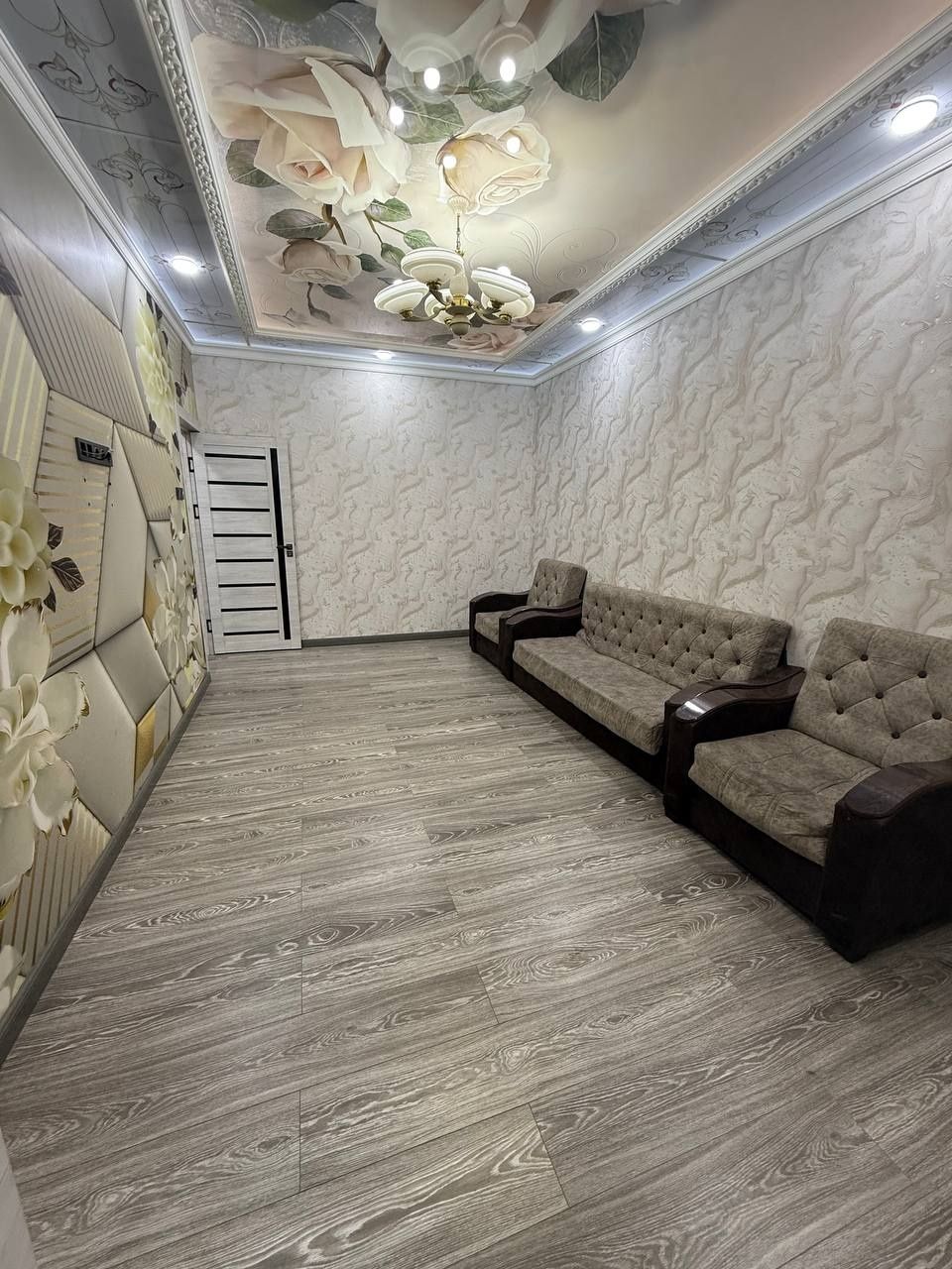 Продам чиланзар 19.  Одна комнатная.  Балкон 1,5*3