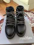 Ghete Max Mara din piele