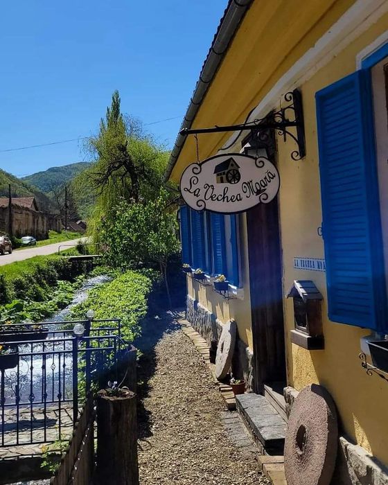 Casă/Restaurant Sasca Montană