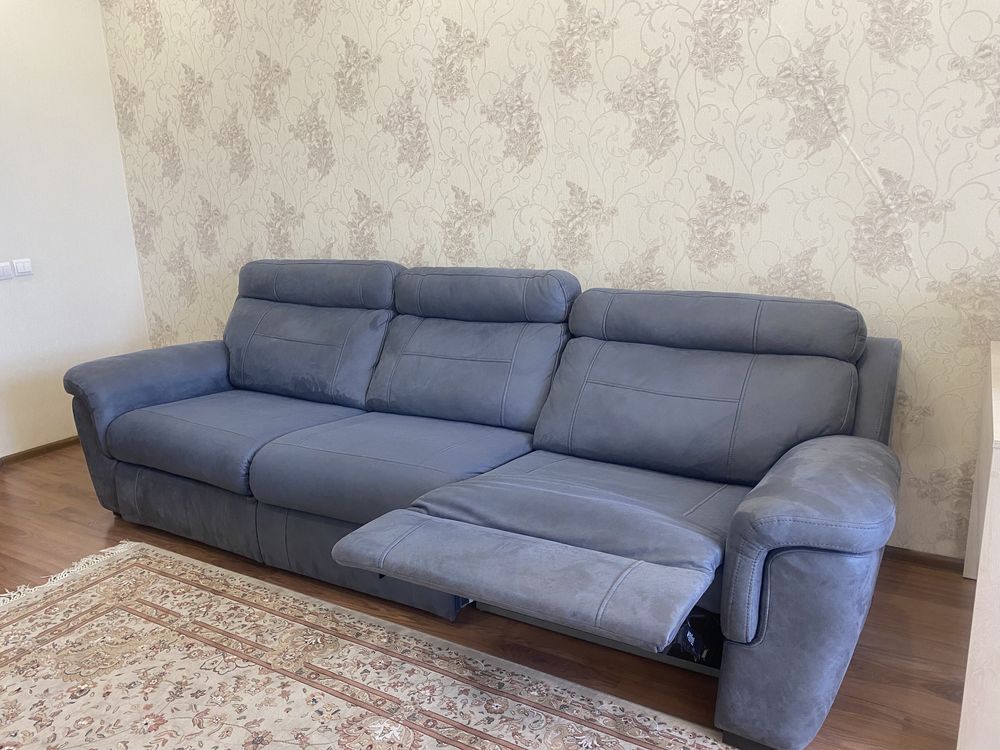 Срочно продам диван