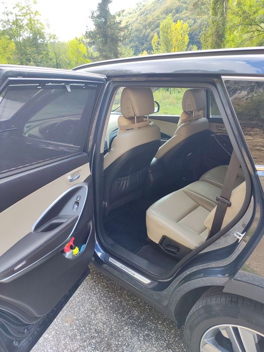 Hyundai Grand Santa Fe