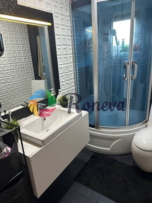 Тристаен луксозен апартамент Пчелина!