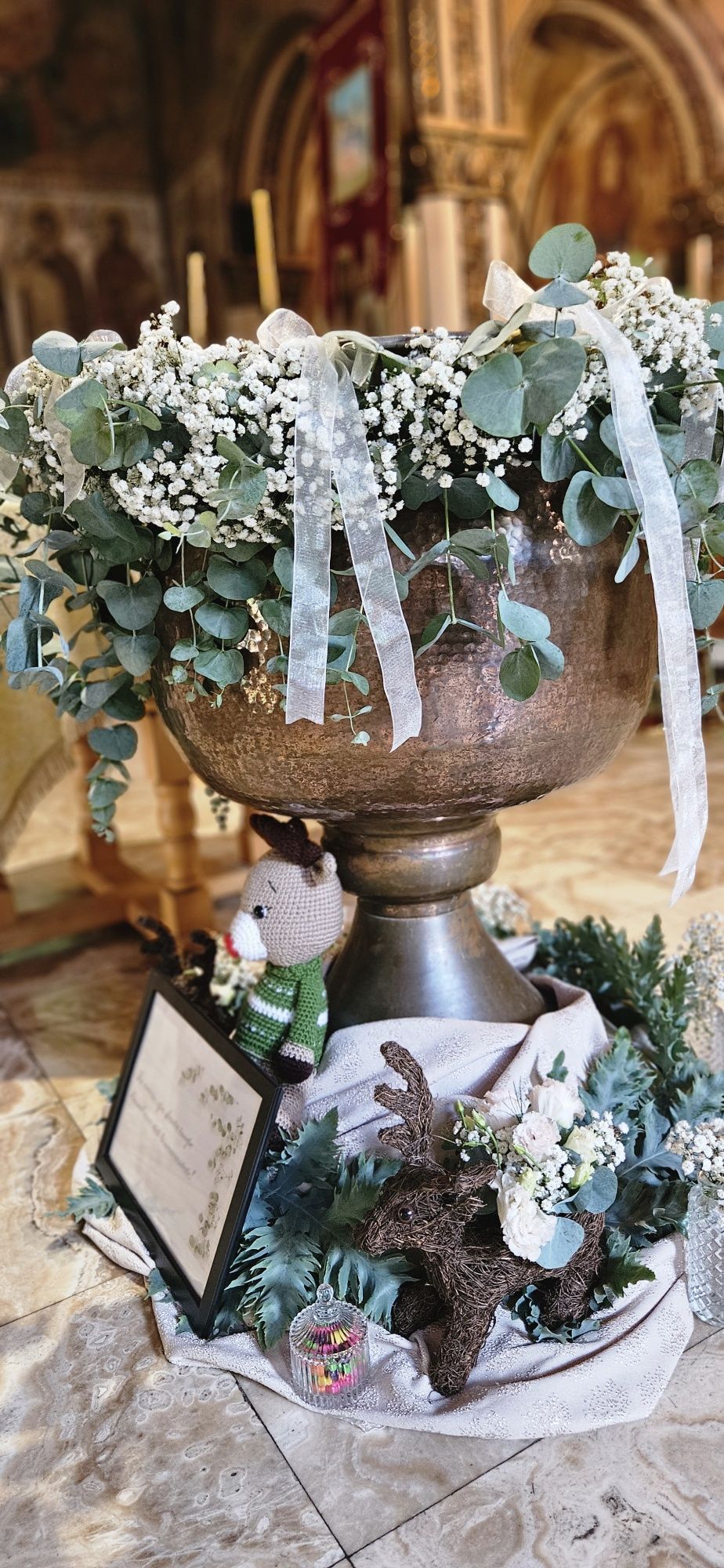 Realizez decoruri florale pentru orice tip de eveniment