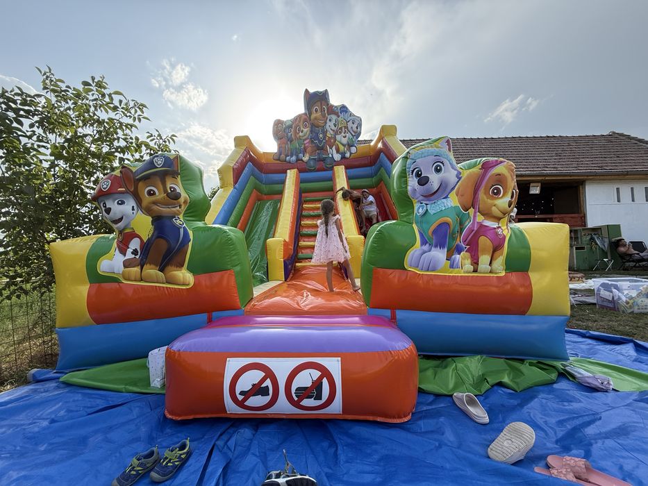 Tobogane medii de închiriat, 7m lungime, 4,5m lățime, 6,2m înălțime