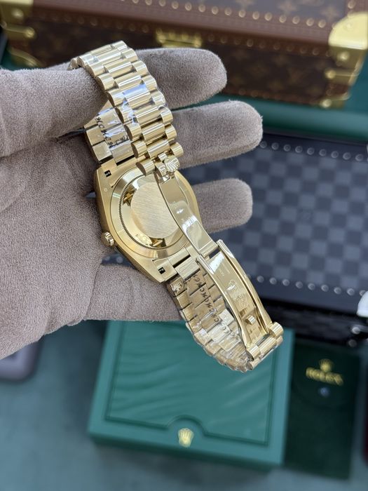 Rolex Day-Date 40 Rainbow