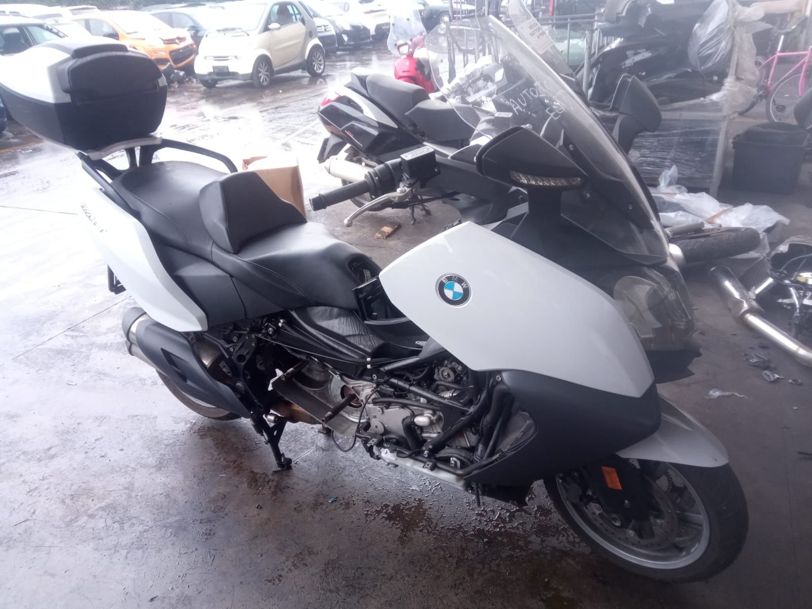 Мотоциклет (скутер)БМВ С 600(BMW C 600)-на части