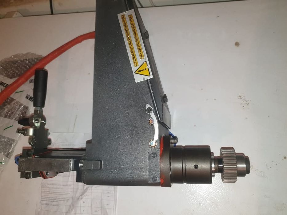 Aplicator de adeziv Biesse