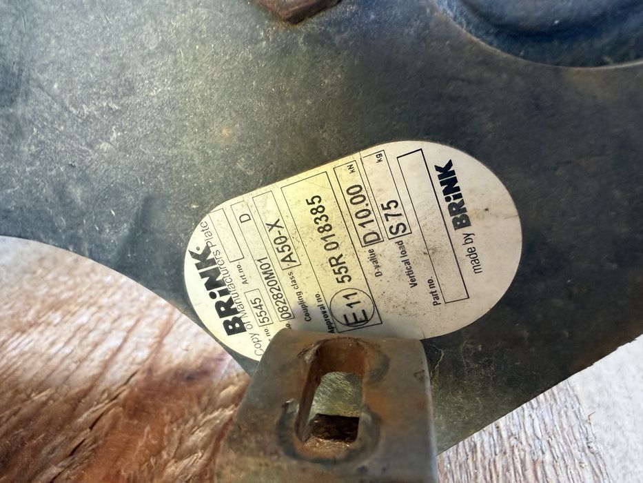 Carlig remorcare Brink