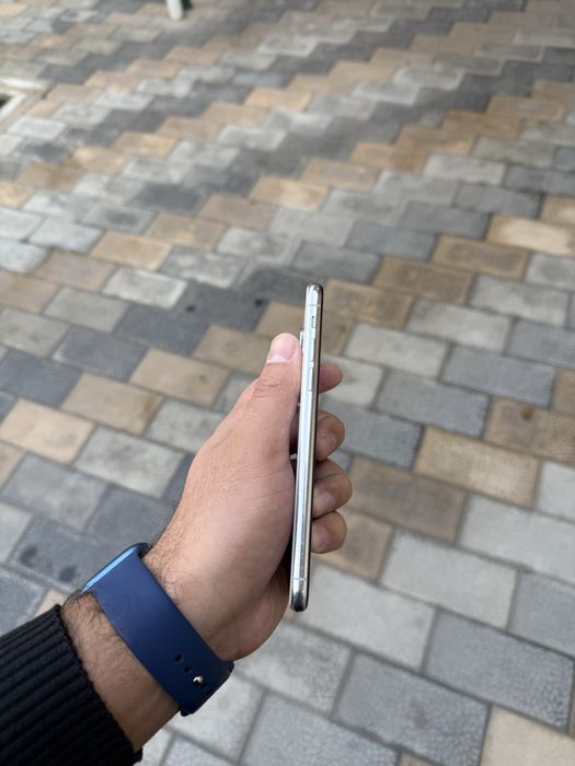 Iphone x ayfon x 64gb LL/A holati ideal sotiladi aybi yo face ishlidi