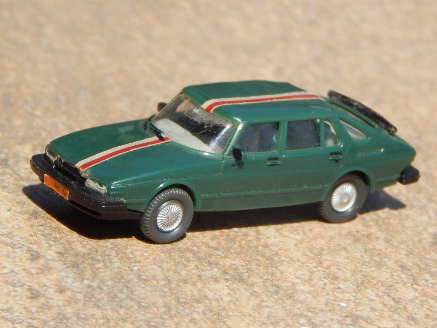 Macheta Saab 900 Turbo 215 1984-1991 Wiking Berlin-W 1:87 HO plastic