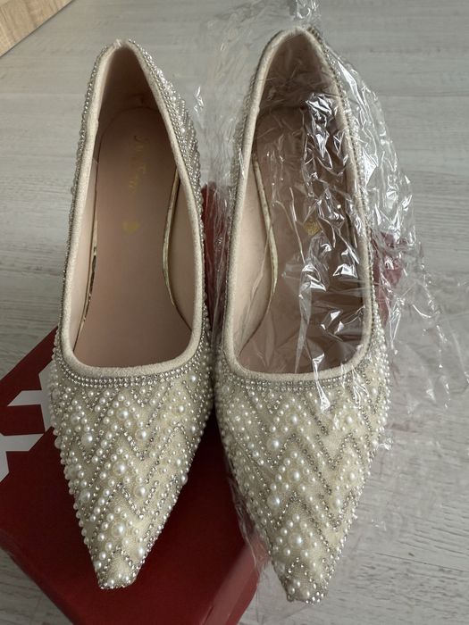 Туфли и балетка за 8000 тг 38 рр новый